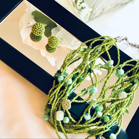 GIOVANNA CHANTAL Handmade Spiked Earrings - Green - Picture 6 of 8